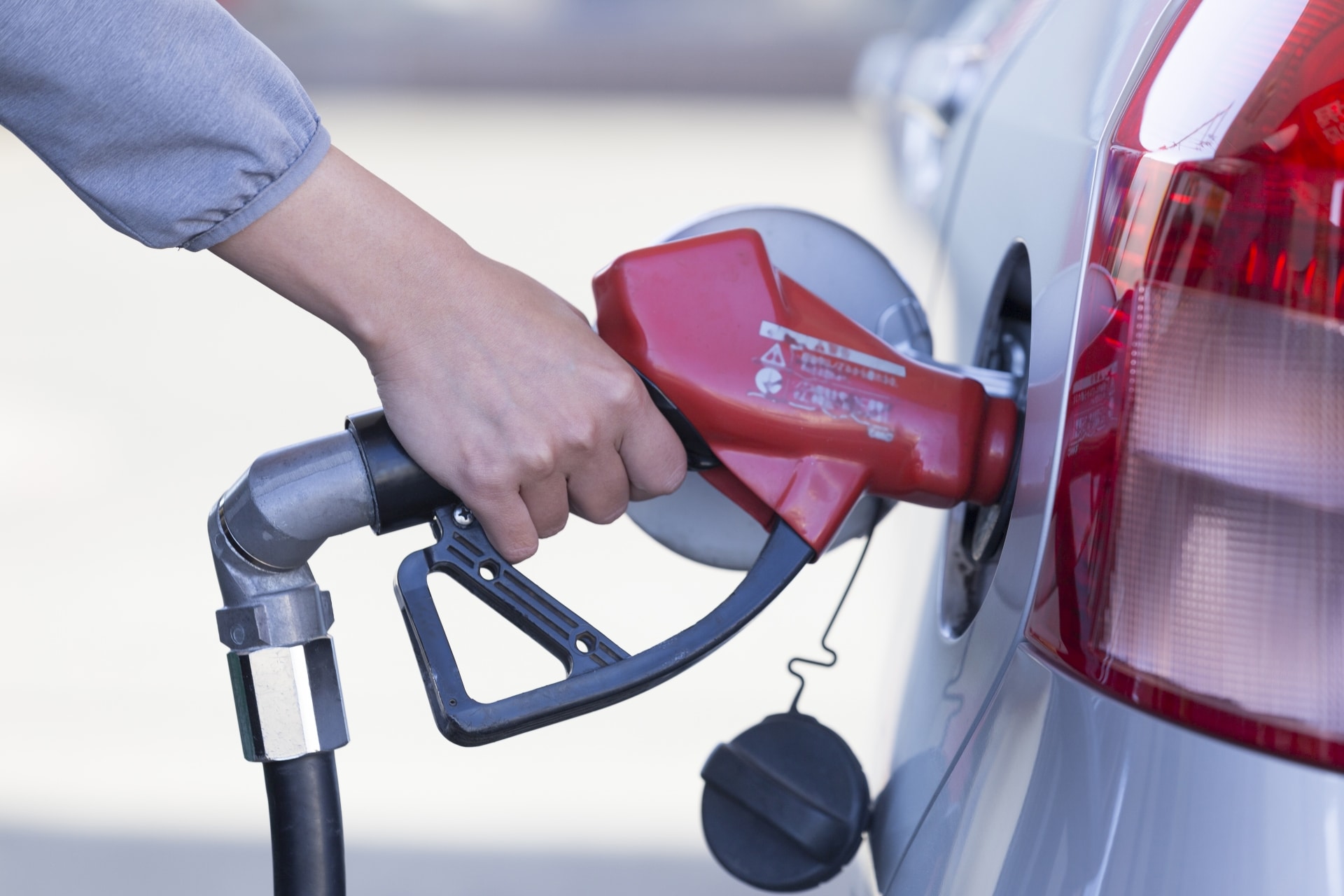 ガソリン価格が今後どうなるかを予想！過去の推移や世界情勢から分析してみた